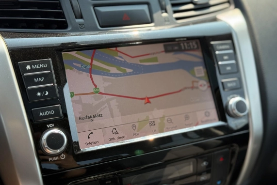 Nissan NAVARA (2021)