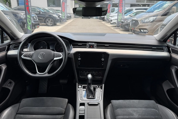 Volkswagen PASSAT (2021)