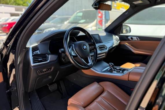 BMW X5 (2019)