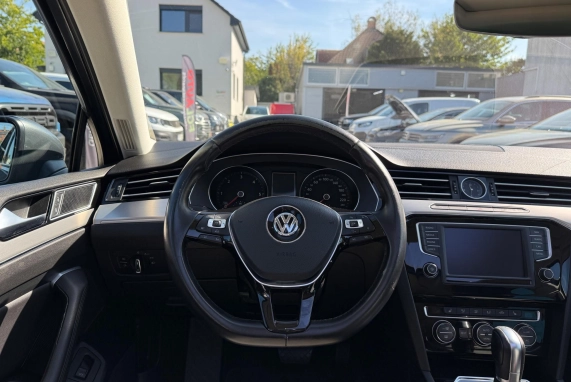 Volkswagen PASSAT VIII (2016)