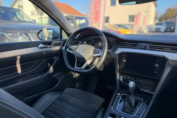Volkswagen PASSAT (2021)