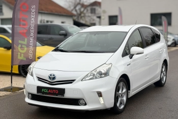 Toyota PRIUS+ (2012)